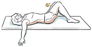 Mujer acostada boca arriba con los brazos extendidos. La cadera y la pelvis están rotadas hacia un lado.